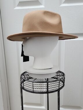 Wide Brim Felt Fedora Hat - Camel NWT